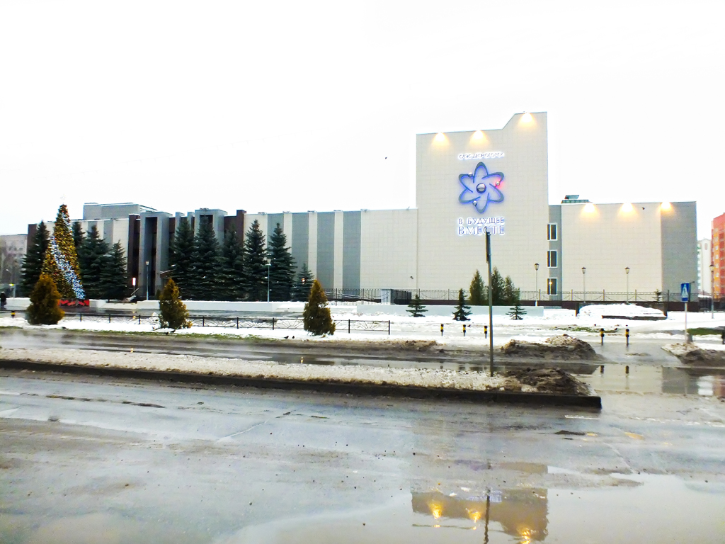 ДК «Нейтрино» Десногорской АЭС, г. Десногорск. Использованы навесные вентилируемые фасады Ронсон-300