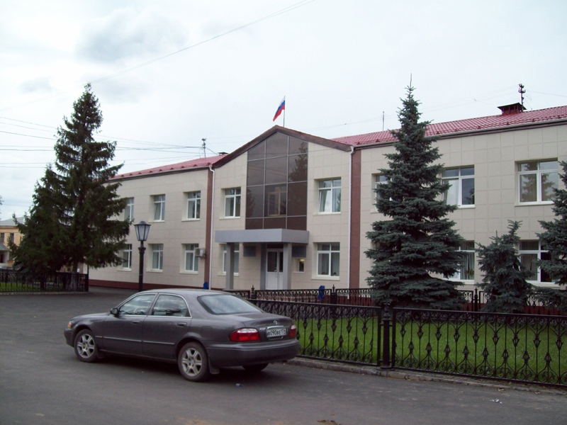Администрация сосновского района, с. Долгодеревенское. Использованы навесные вентилируемые фасады Ронсон-300