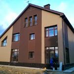 Частный жилой дом, г.Южно-Сахалинск, использованы навесные вентилируемые фасады Ронсон