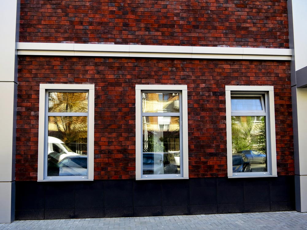 Административное здание, г. Саратов.Использованы навесные вентилируемые фасады Ронсон-500