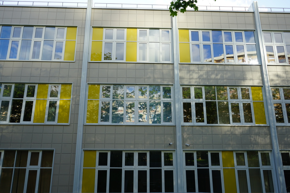 Школа №1329, г. Москва. Использованы навесные вентилируемые фасады Ронсон-300