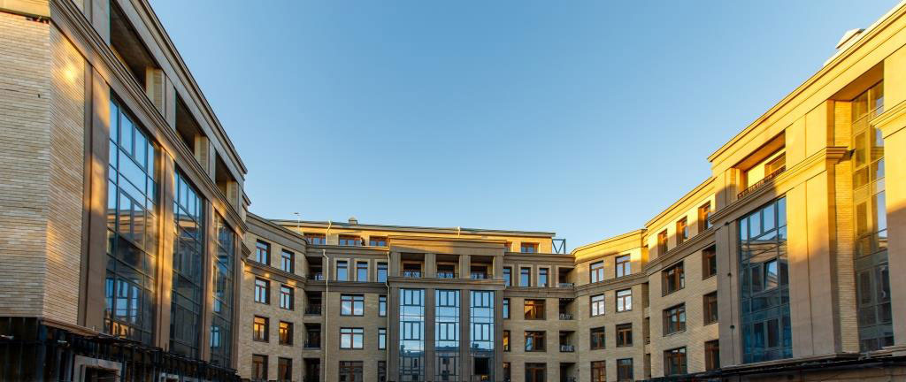 ЖК Гранвиль, г. Санкт-Петербург.Использованы навесные вентилируемые фасады Ронсон-500