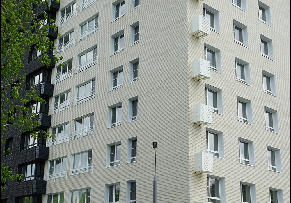 Жилой дом по программе реновации, г. Москва. Использованы навесные вентилируемые фасады Ронсон-500
