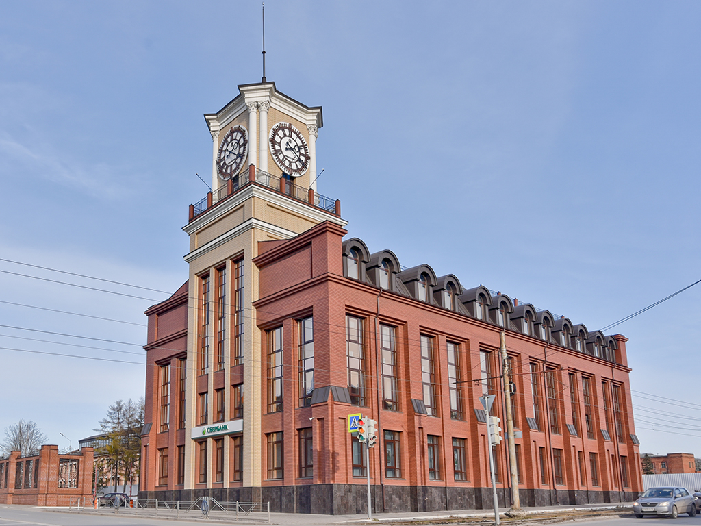 Административное здание, г. Омск.Использованы навесные вентилируемые фасады Ронсон-500
