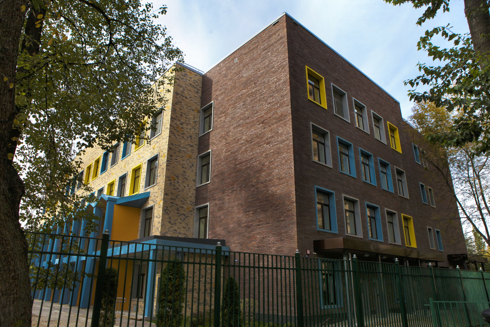 Детский Хоспис, г. Москва.Использованы навесные вентилируемые фасады Ронсон-500