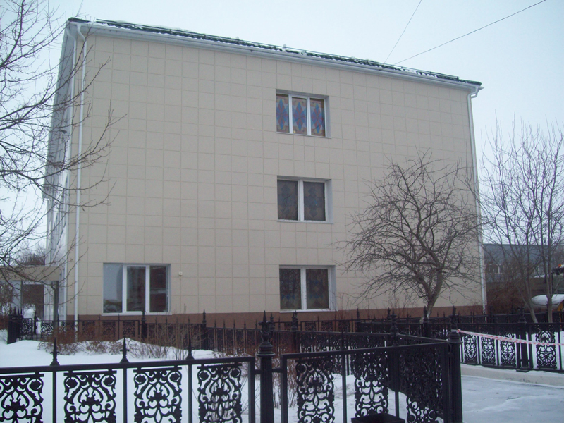 Дорожно–ремонтное строительное управление, г. Челябинск. Использованы навесные вентилируемые фасады Ронсон-300
