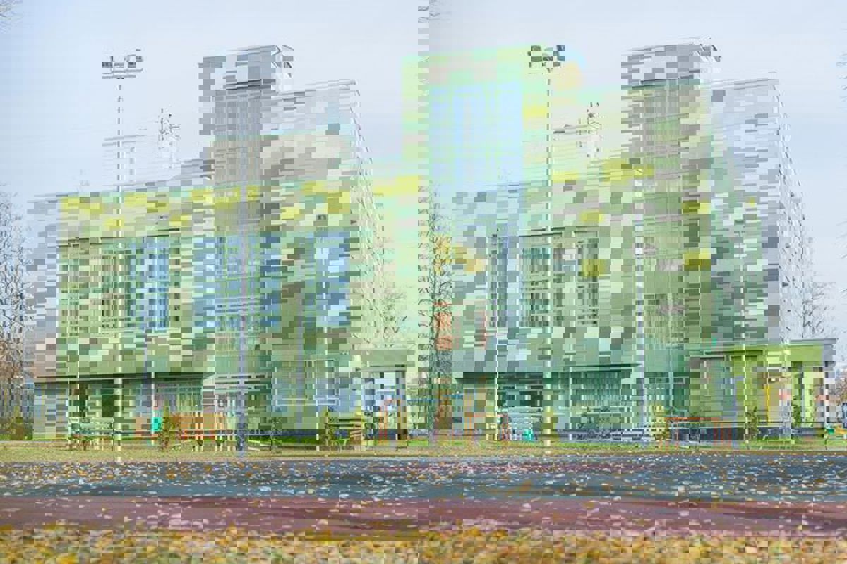 Школа №1222, корпус №3 - Г. Москва, Ул. Басовская, Д. 7.